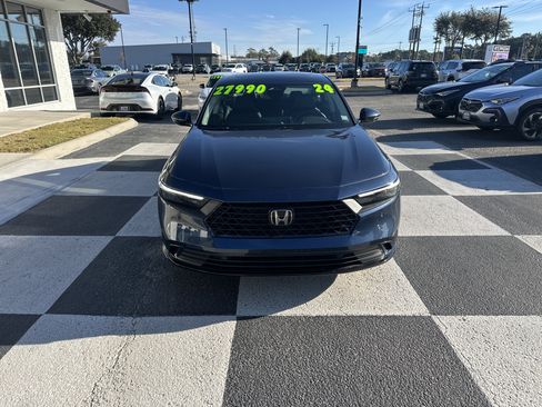 Used 2024 Honda Accord EX-L image 2