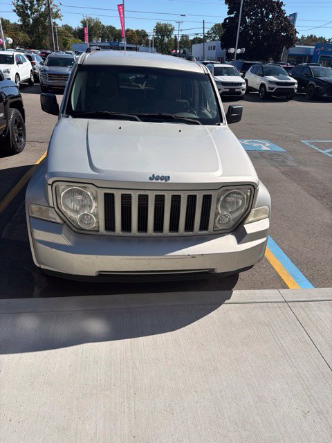 Used 2008 Jeep Liberty Sport w/ Popular Equipment Group AWD/4WD image 2