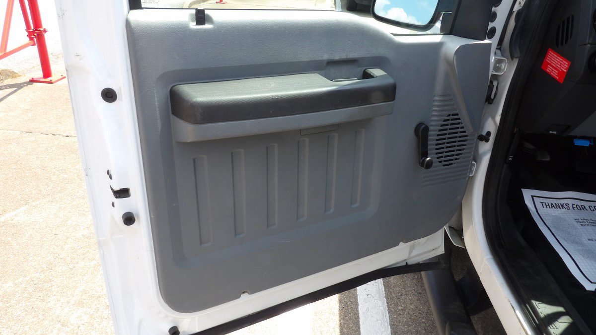 Used 2015 Ford F250 XL AWD/4WD image 6