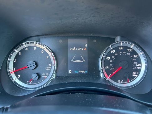 Used 2022 Toyota Highlander LE image 32