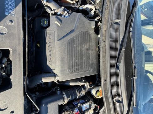 Used 2017 Ford Explorer Platinum image 22