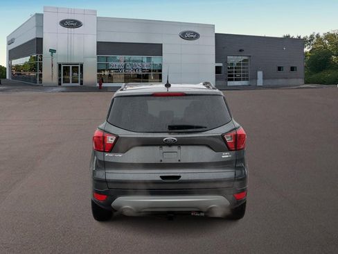 Used 2019 Ford Escape SEL image 10