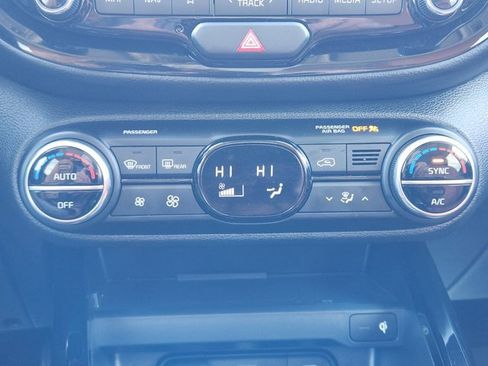 Certified 2024 Kia Soul EX w/ Option Group 015 image 18