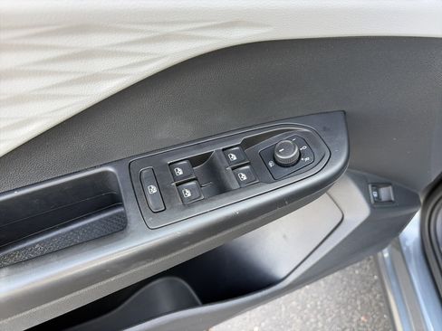 Used 2023 Volkswagen Taos S w/ Driver Assistance Package image 12