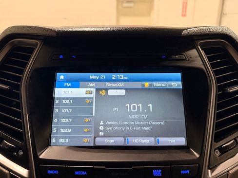 Used 2018 Hyundai Santa Fe Sport w/ 2.0T Ultimate Tech Package 05 FWD image 21