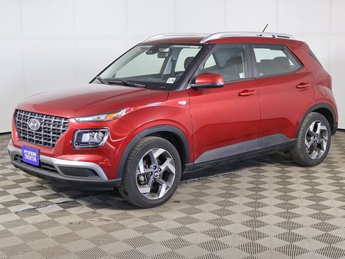 Certified 2024 Hyundai Venue SEL FWD image 7