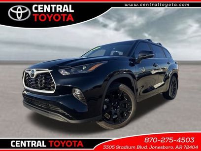 Used 2024 Toyota Highlander LE