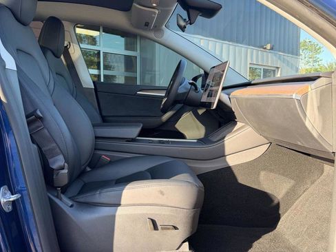 Used 2024 Tesla Model Y Long Range AWD/4WD image 22
