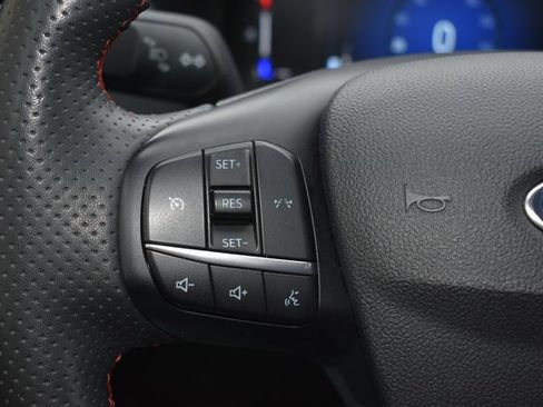 Used 2023 Ford Escape ST-Line image 18