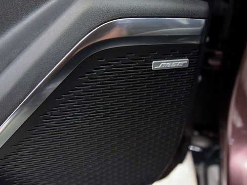 Used 2024 GMC Acadia Denali image 19