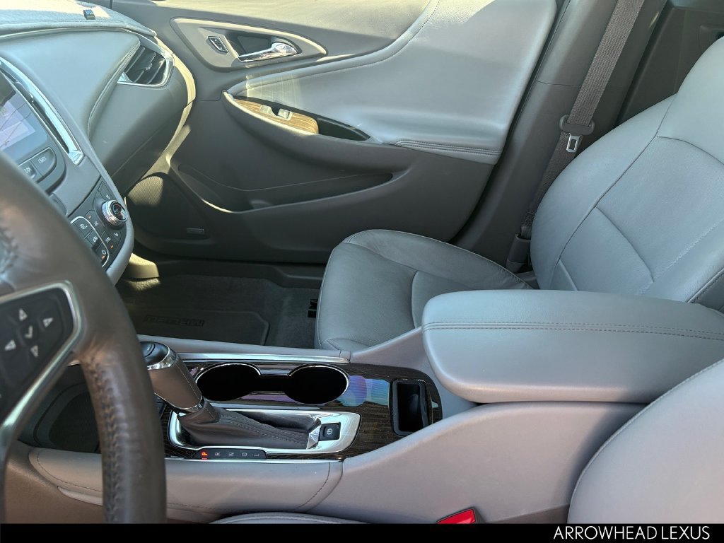 Used 2016 Chevrolet Malibu Premier w/ Driver Confidence Package II FWD image 14