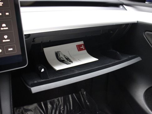 Used 2023 Tesla Model Y Long Range image 13