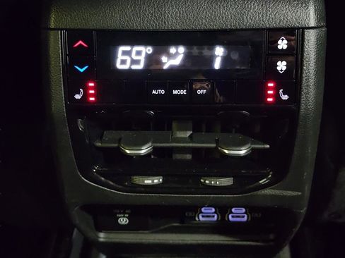 Used 2021 Jeep Grand Cherokee L Limited image 33