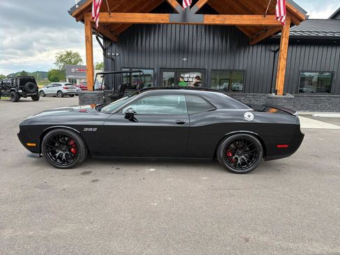 Used 2014 Dodge Challenger SRT8 Core RWD image 22