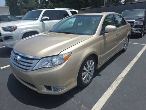 Used 2011 Toyota Avalon Limited FWD image 1