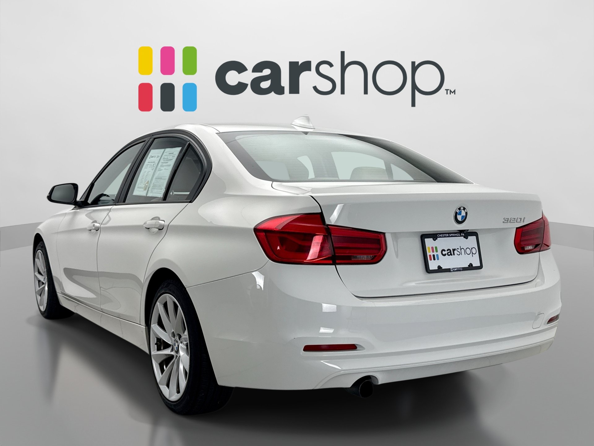 Used 2018 BMW 320i Sedan w/ Premium Package RWD image 3
