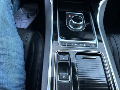 Used 2017 Jaguar XF Prestige AWD/4WD image 17