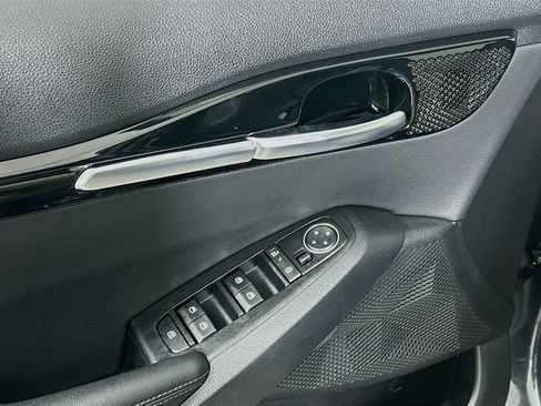 Used 2025 Kia Seltos S FWD image 15