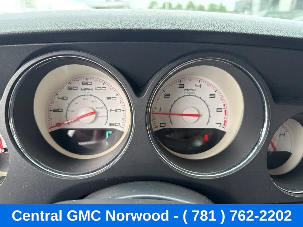 Used 2011 Dodge Challenger R/T RWD image 18
