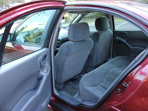 Used 2002 Pontiac Grand Am SE image 14