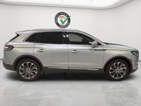 Used 2022 Lincoln Nautilus Reserve FWD image 6