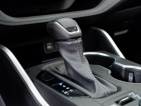 Used 2023 Toyota Highlander XSE image 18