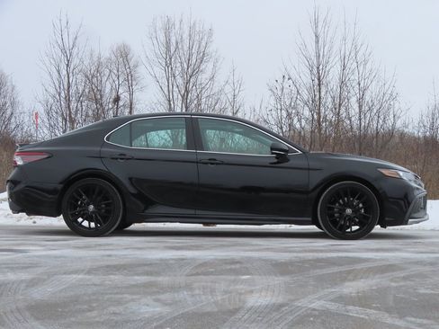 Used 2023 Toyota Camry XSE image 2