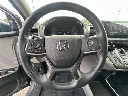 Used 2023 Honda Odyssey EX-L image 11