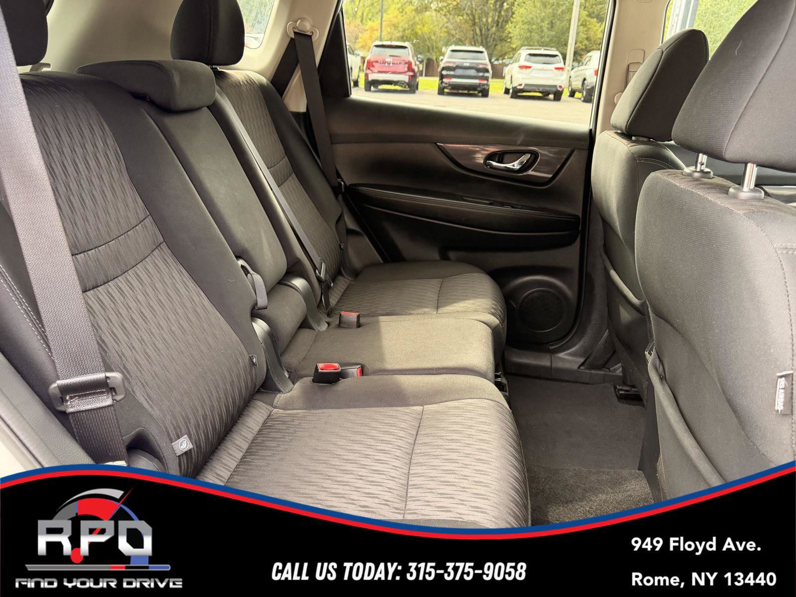 Used 2018 Nissan Rogue SV AWD/4WD image 23