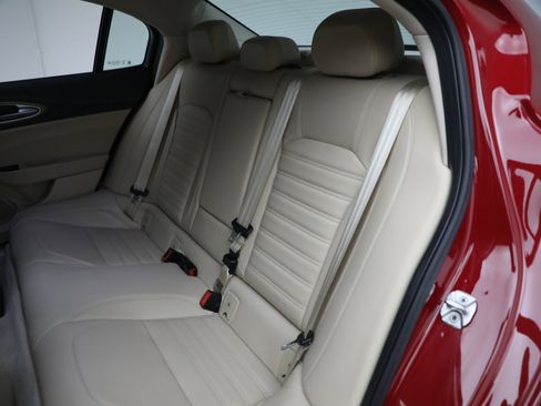 Used 2017 Alfa Romeo Giulia Ti w/ TI Lusso Light Wood Package image 19