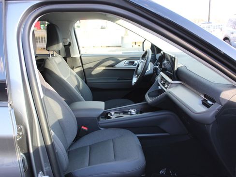 New 2026 Ford Explorer Active AWD/4WD image 13