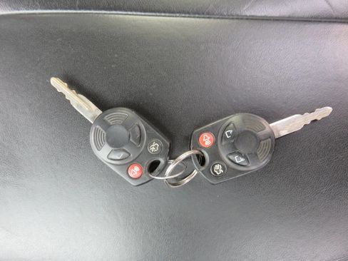 Used 2011 Ford Escape Limited w/ 302A Rapid Spec Order Code image 37