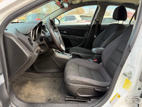Used 2014 Chevrolet Cruze LT w/ All-Star Edition image 9