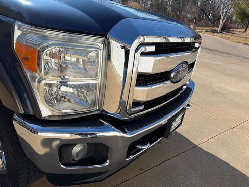 Used 2016 Ford F250 Lariat w/ Lariat Ultimate Package image 34