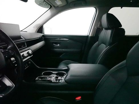 Used 2025 Honda Pilot Elite image 13