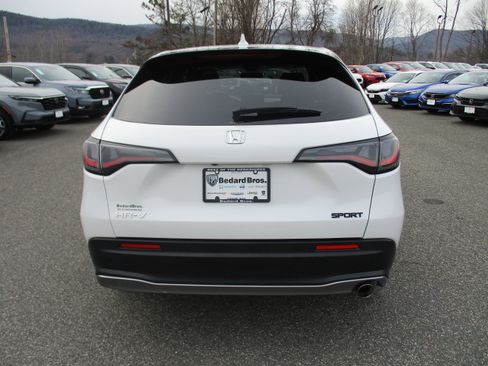 Certified 2024 Honda HR-V Sport image 6