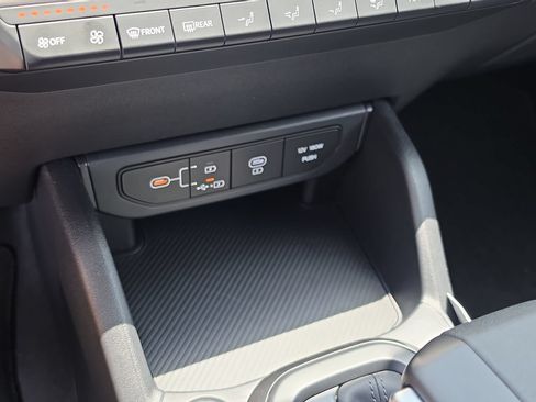 New 2026 Kia K4 FWD image 24