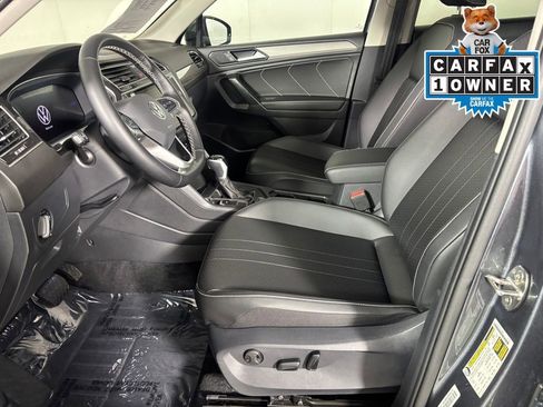 Used 2024 Volkswagen Tiguan SE image 11