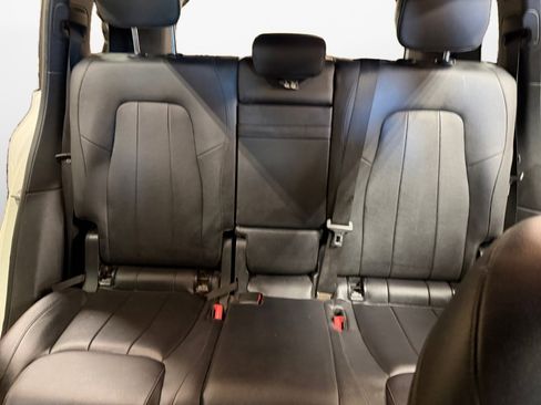 Used 2020 Mercedes-Benz GLB 250 4MATIC image 15