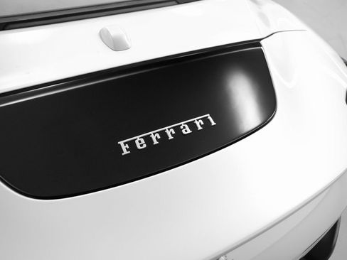 Certified 2024 Ferrari Roma Spider RWD image 35
