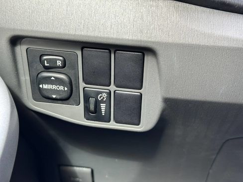 Used 2011 Toyota Prius One image 33