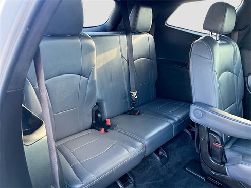 Used 2022 Buick Enclave Premium image 28