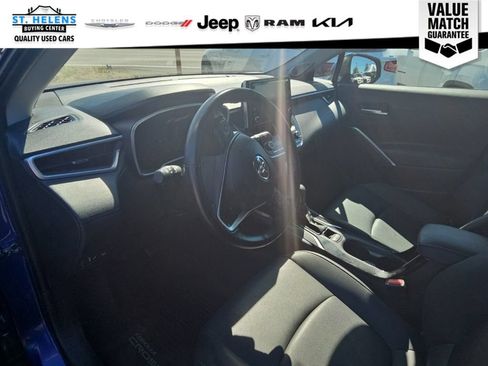 Used 2022 Toyota Corolla Cross XLE w/ Convenience Package AWD/4WD image 21