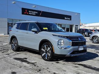 New 2026 Mitsubishi Outlander SE video 1