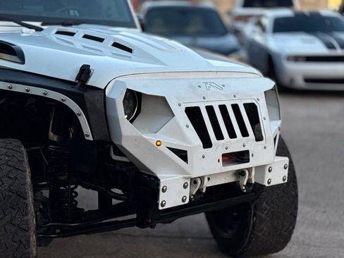 Used 2017 Jeep Wrangler Unlimited Sport image 9