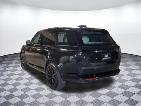 New 2026 Land Rover Range Rover Long Wheelbase SE AWD/4WD image 3