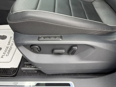 Certified 2023 Volkswagen Tiguan SEL R-Line AWD/4WD image 14