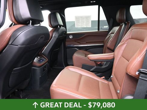 Used 2025 Lincoln Navigator Reserve AWD/4WD image 19