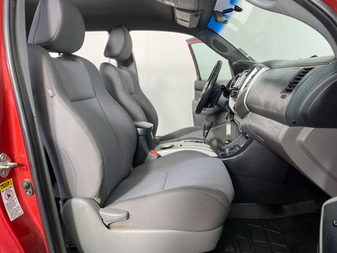 Used 2014 Toyota Tacoma 4x4 Double Cab w/ TRD Off-Road Package image 18