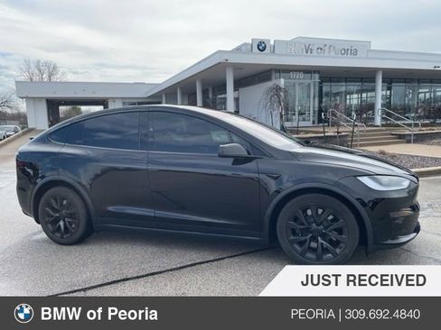 Used 2023 Tesla Model X image 1